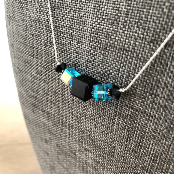Hand Crafted Beaded Pendant Necklace Blue+Black OS - Picture 5 of 7